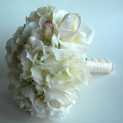 Real Touch Bridal Bouquet in Ivory